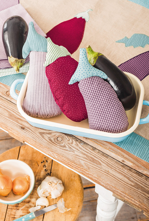 Modellansicht Bild 2: Genähte und bestickte Küchenhelfer, Accessoires und Deko-Objekte im Gemüsedesign