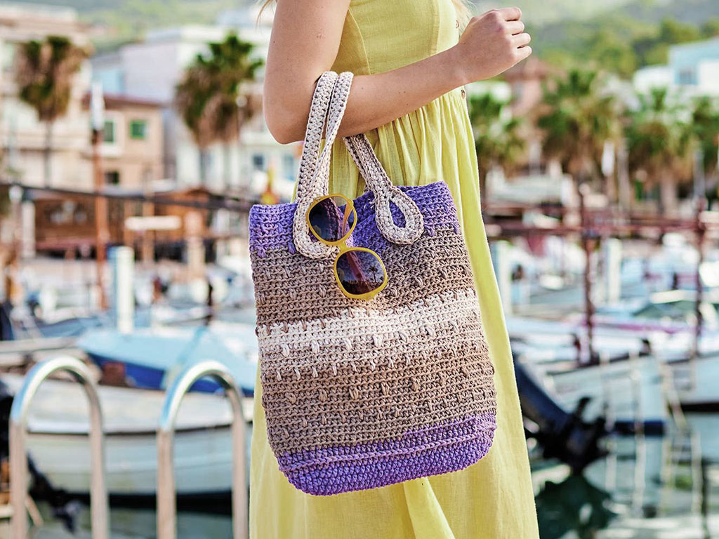 Modellansicht Bild 2: Praktische Shoppertasche in Lila und Braun