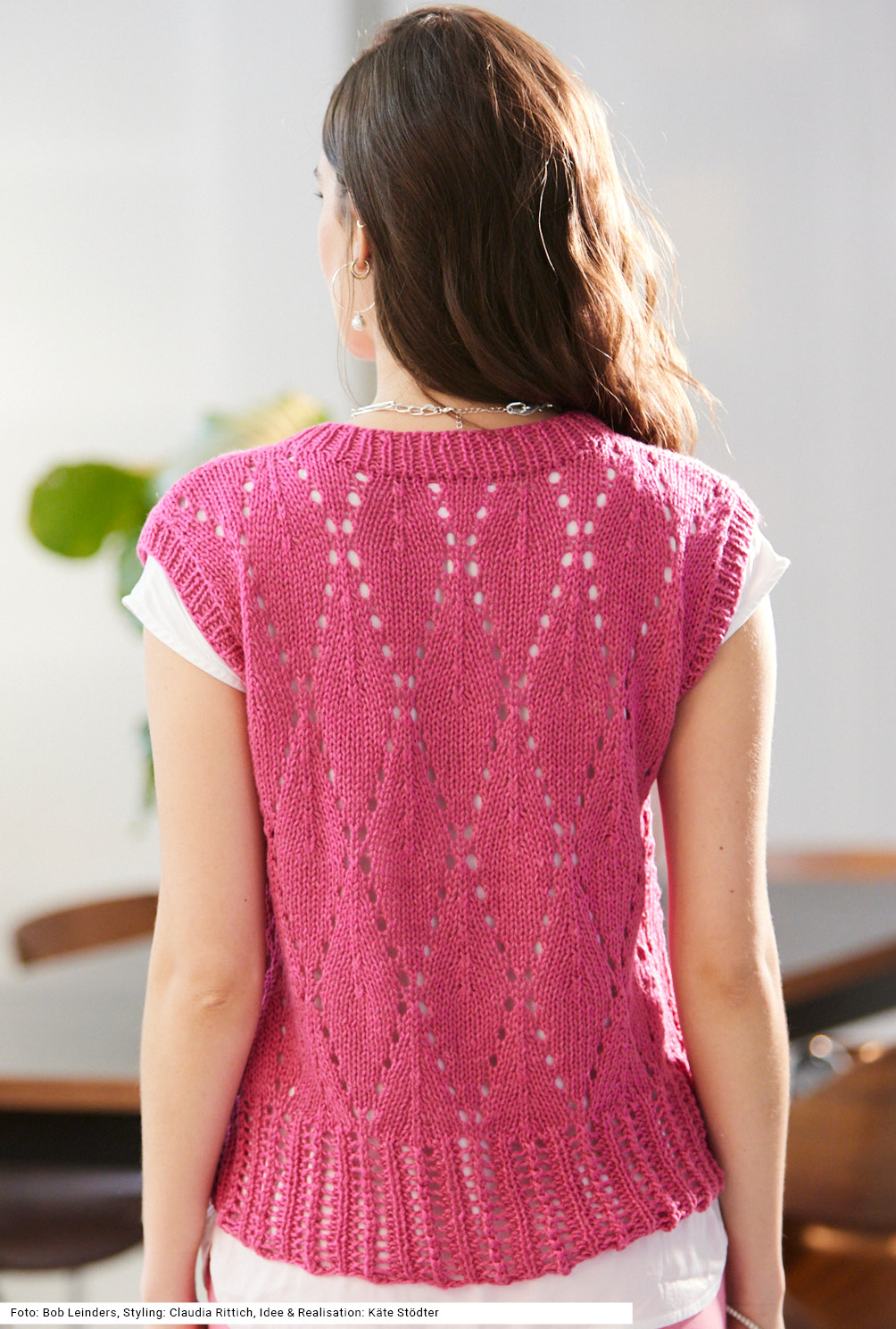 Modellansicht Bild 5: Pullunder mit Ajourmustern