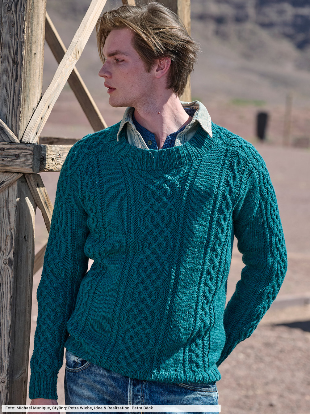 Modellansicht Bild 1: Pulli mit Schulterpasse
