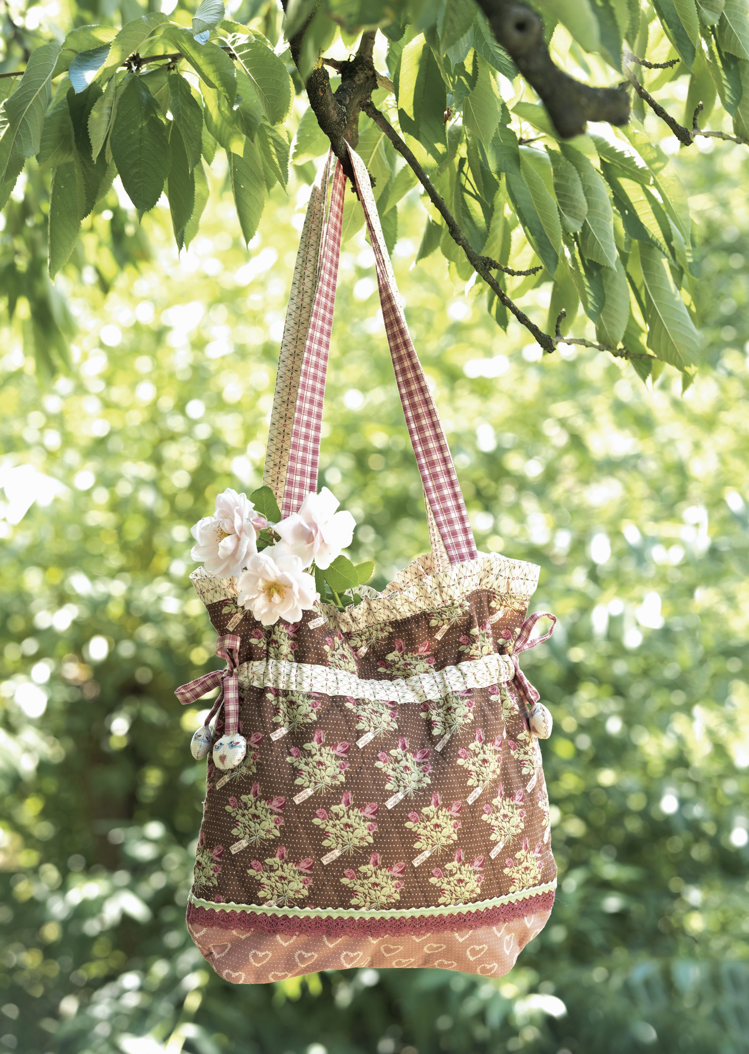 Modellansicht Bild 2: Tasche im Romantiklook