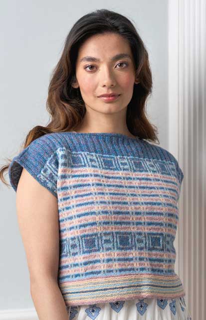 Kleidung mit blau-rosa Karomuster, modisch DIY, handgemacht, lässiger Schnitt, kurzer Arm.