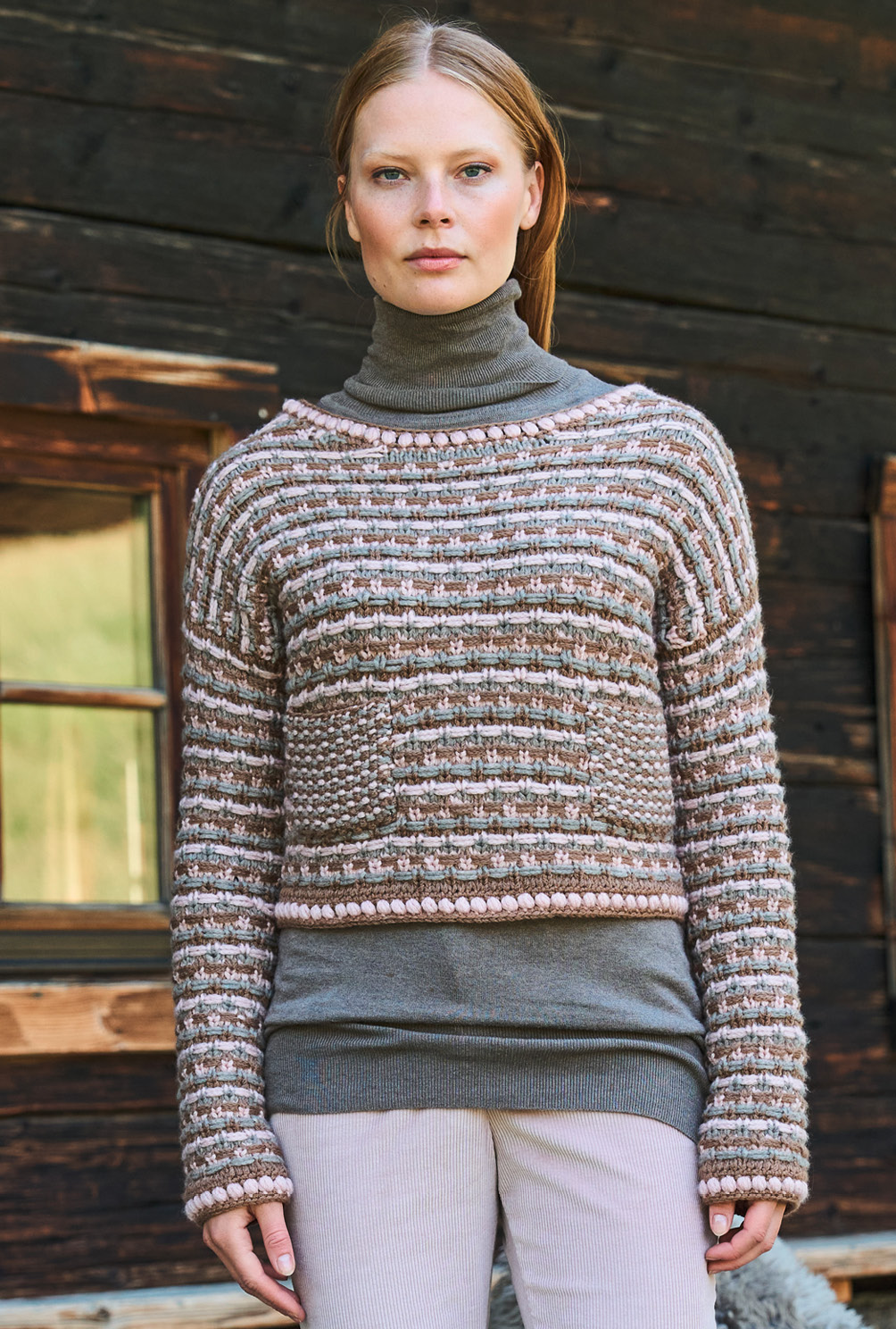 Modellansicht Bild 3: Pulli in Weboptik