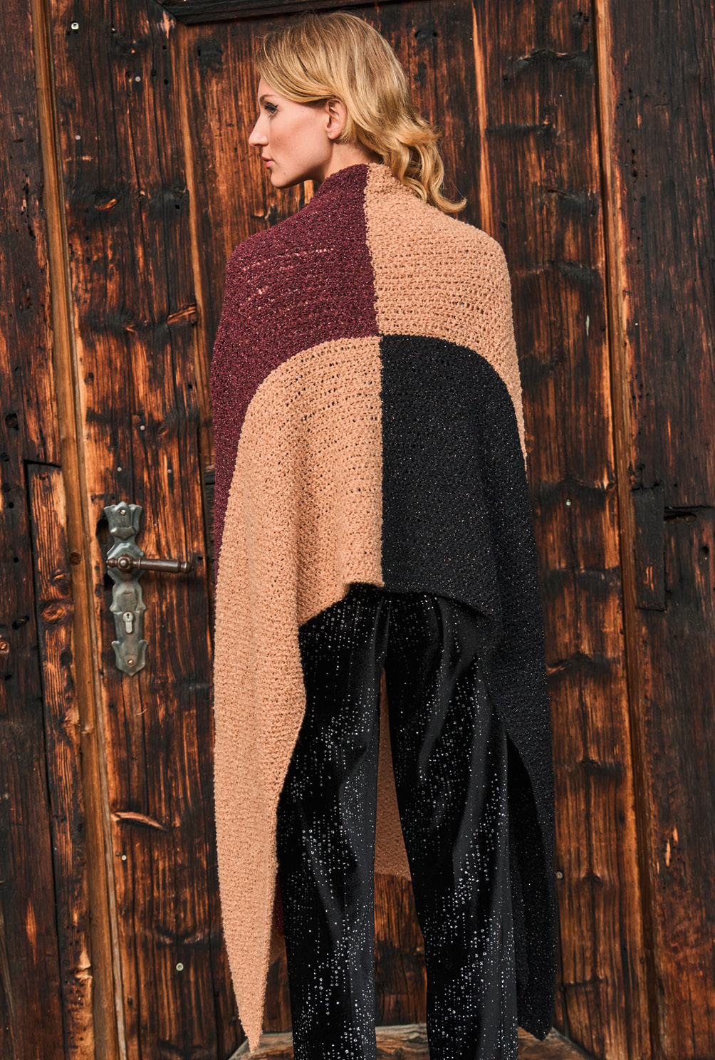 Modellansicht Bild 6: Dreifarbige Stola