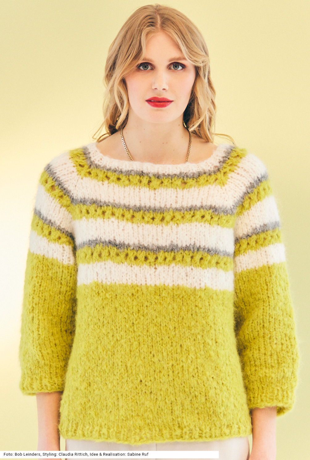 Modellansicht Bild 2: Pullover (RVO) mit Streifenpasse in Gelb, Weiß und Silber