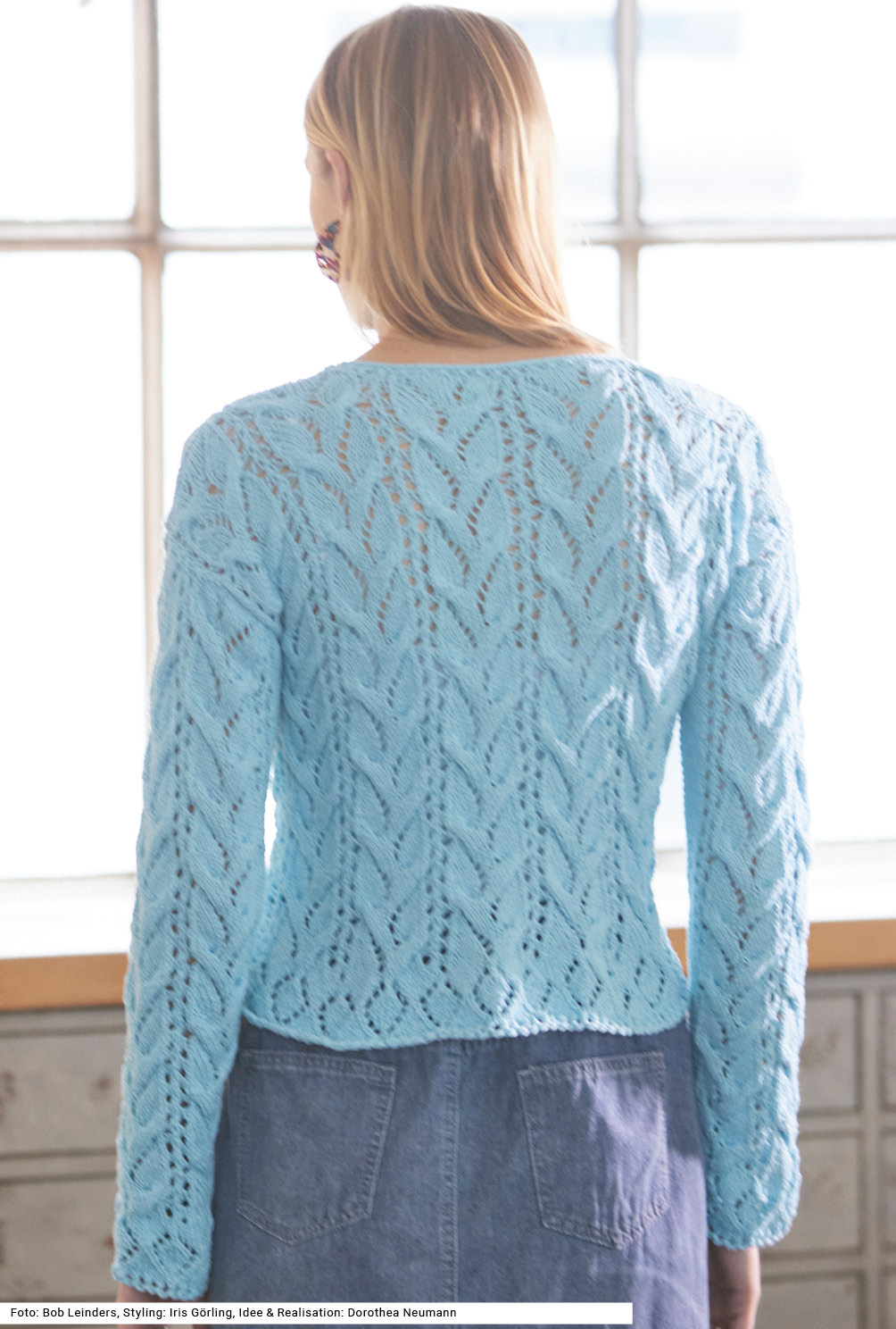 Modellansicht Bild 5: Kurzer Pulli mit Ajourzopfmuster in Mint