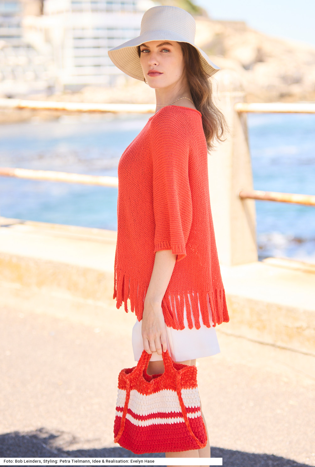 Modellansicht Bild 3: Pulli und Tasche
