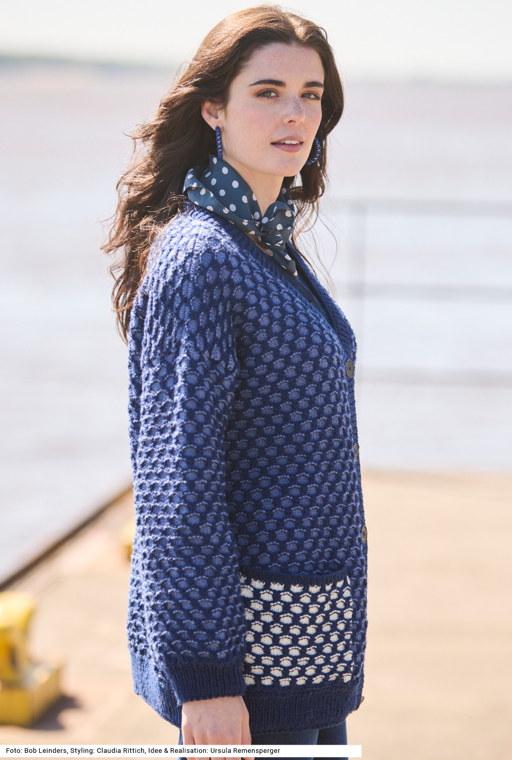 Modellansicht Bild 4: Jacke mit Hebemaschenmuster