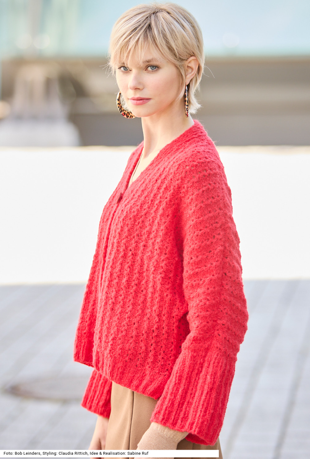 Modellansicht Bild 3: Jacke mit Fledermausärmeln