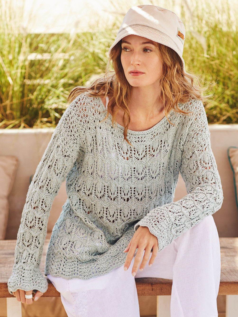 Modellansicht Bild 1: Pulli mit Wellenmustern