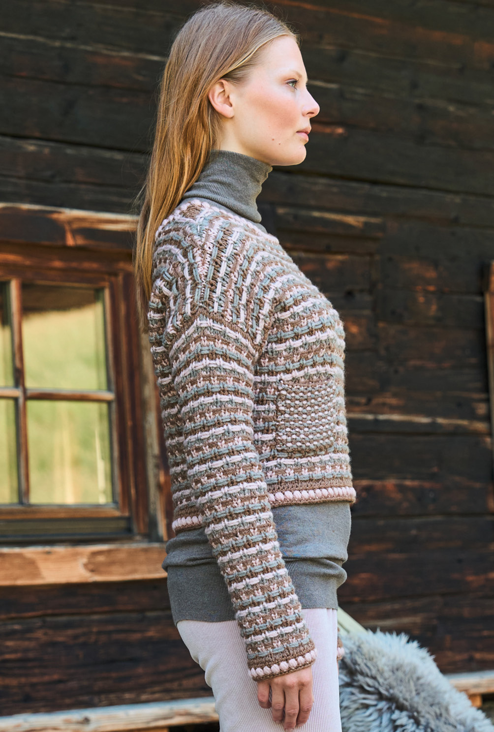 Modellansicht Bild 5: Pulli in Weboptik