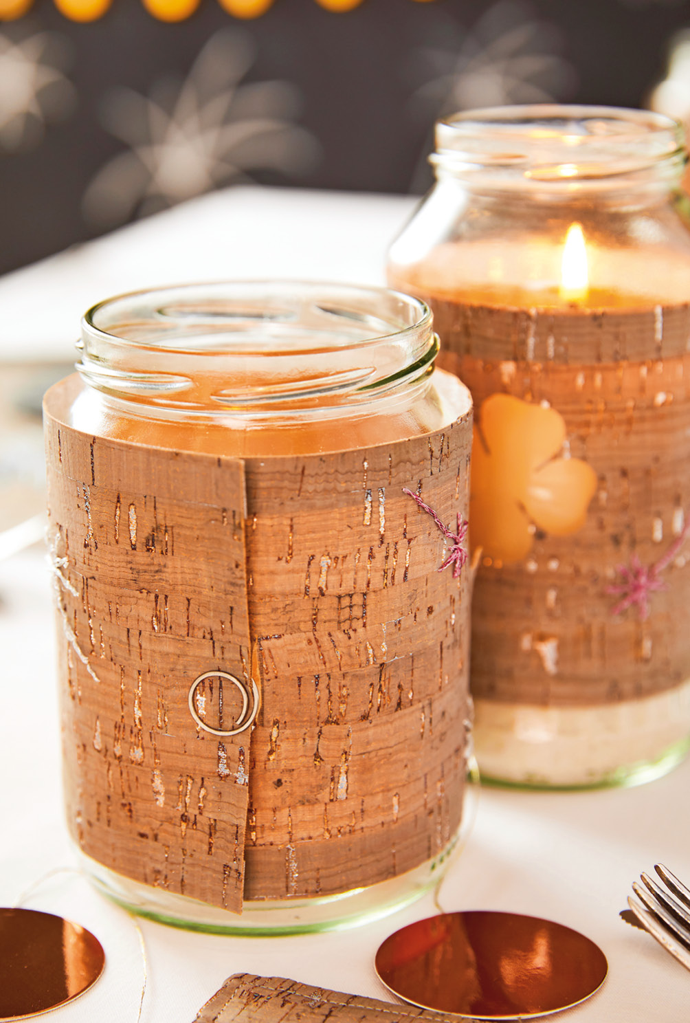 Modellansicht Bild 7: 4er-Set aus Tischsets, Teelichthüllen und Glücksschweinchen aus Stoff in Grau-Silber