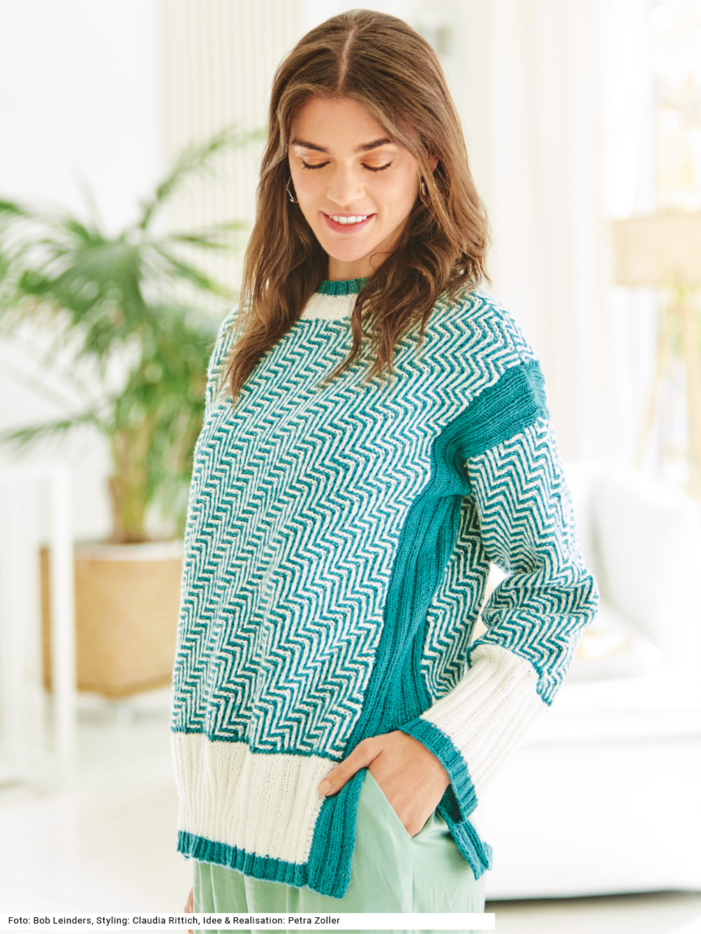 Modellansicht Bild 1: Pulli mit Hebemaschenmuster