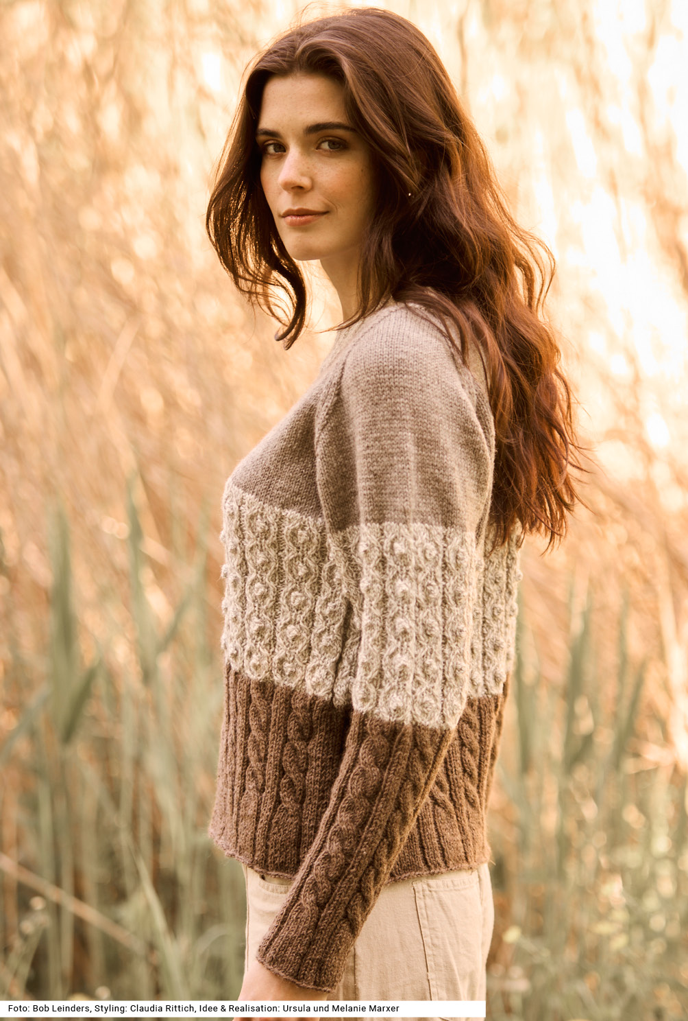Modellansicht Bild 3: Pulli in Muster-Blockstreifen