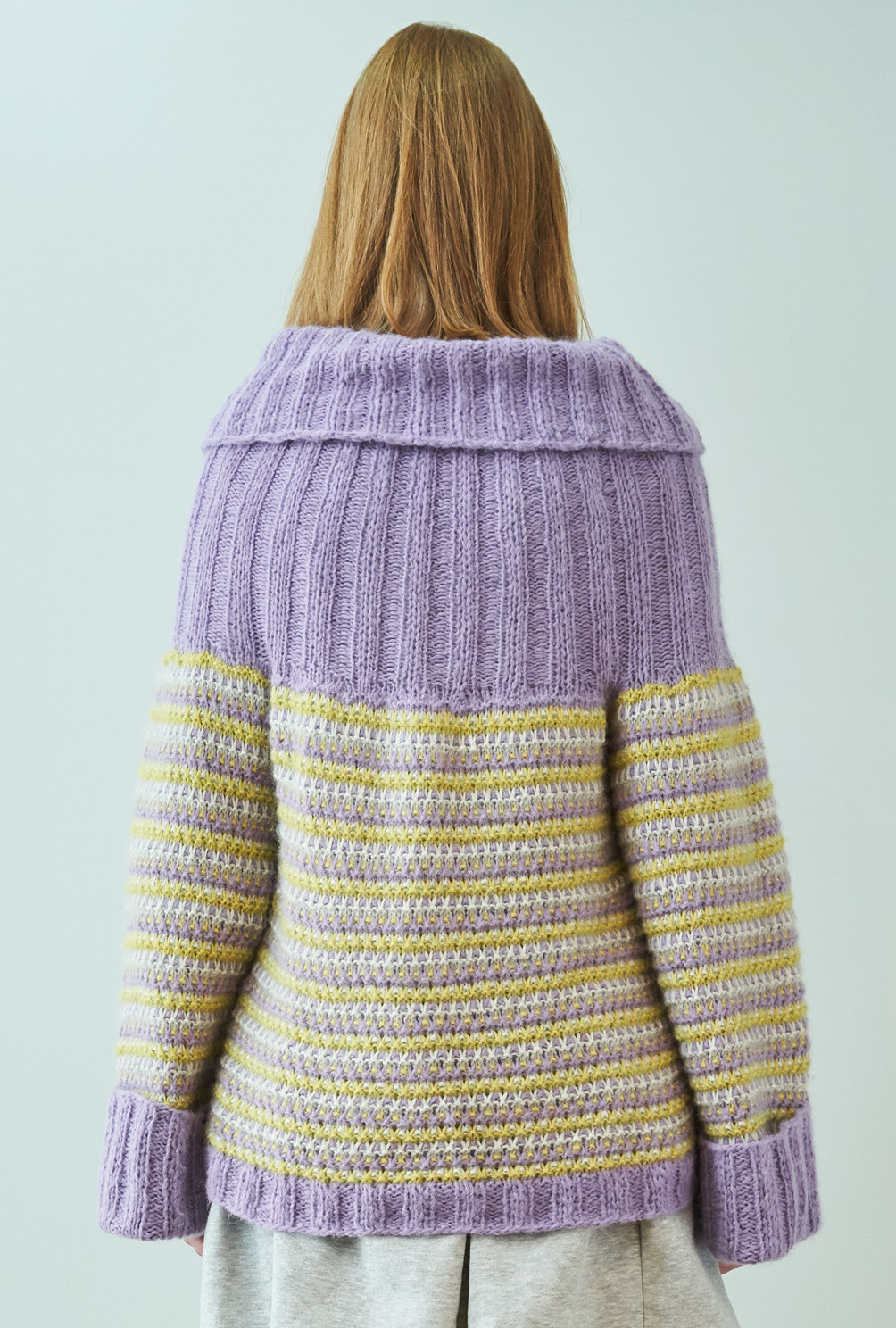 Modellansicht Bild 6: Allday-Pulli mit Rippenpasse und extra weiten Ärmeln