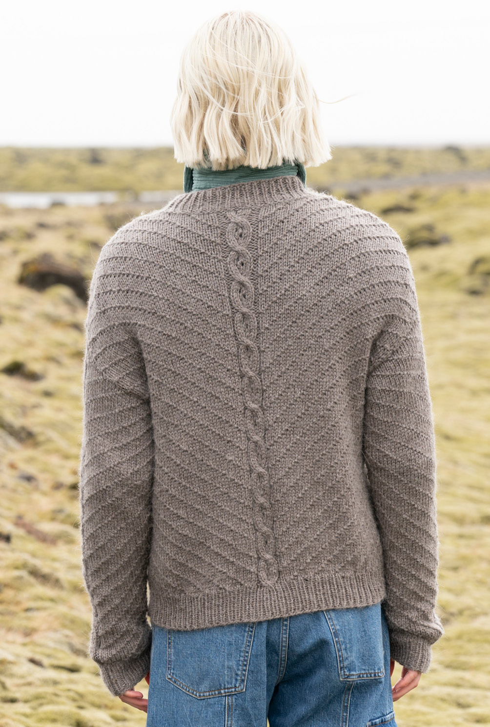 Modellansicht Bild 5: Pulli mit Diagonalstrukturen