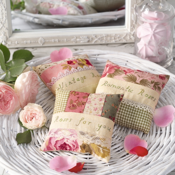 Pastelltöne, florale Muster, Spitze, modisch, handgemacht. Eignet sich ideal für DIY-Projekte oder als Deko.