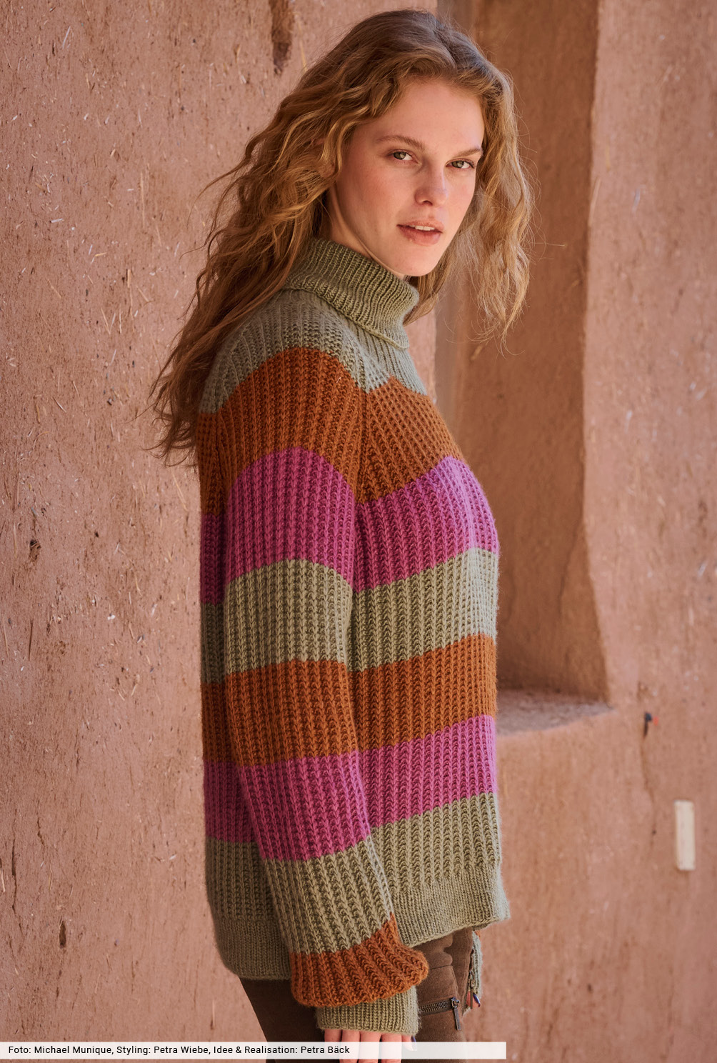 Modellansicht Bild 4: Gestreifter Raglanpulli