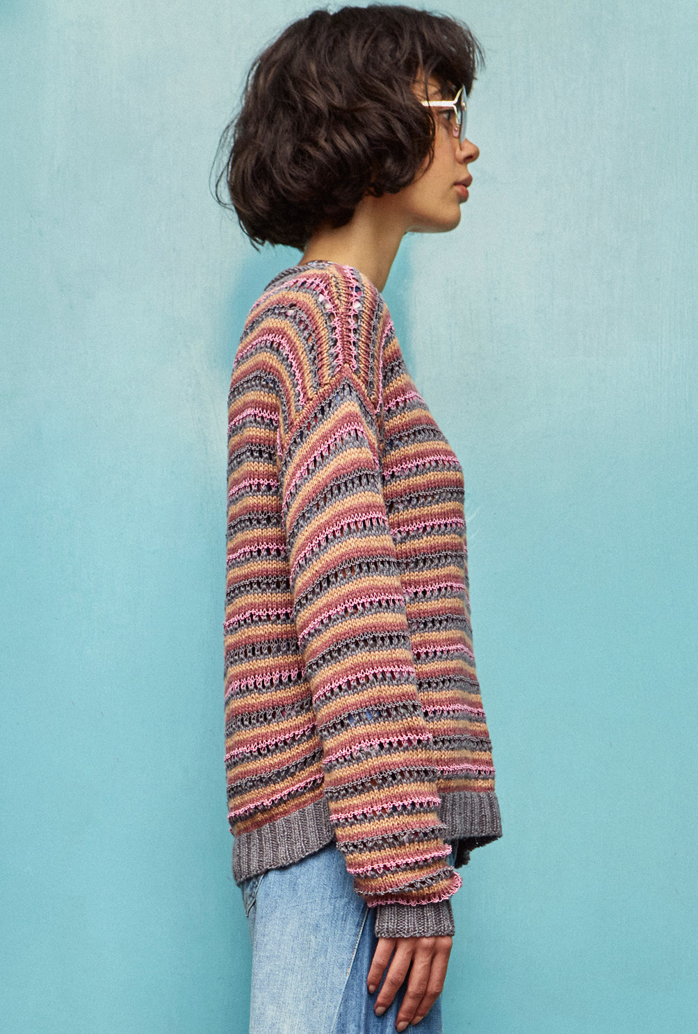 Modellansicht Bild 5: Ringelpulli mit Matt-Glanzeffekten