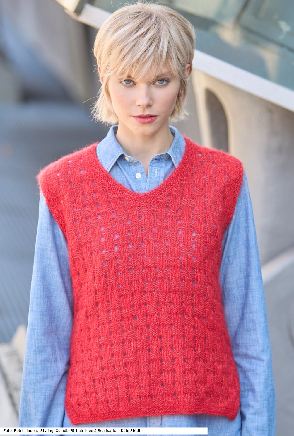 Modellansicht Bild 2: Pullunder mit Flechtmuster