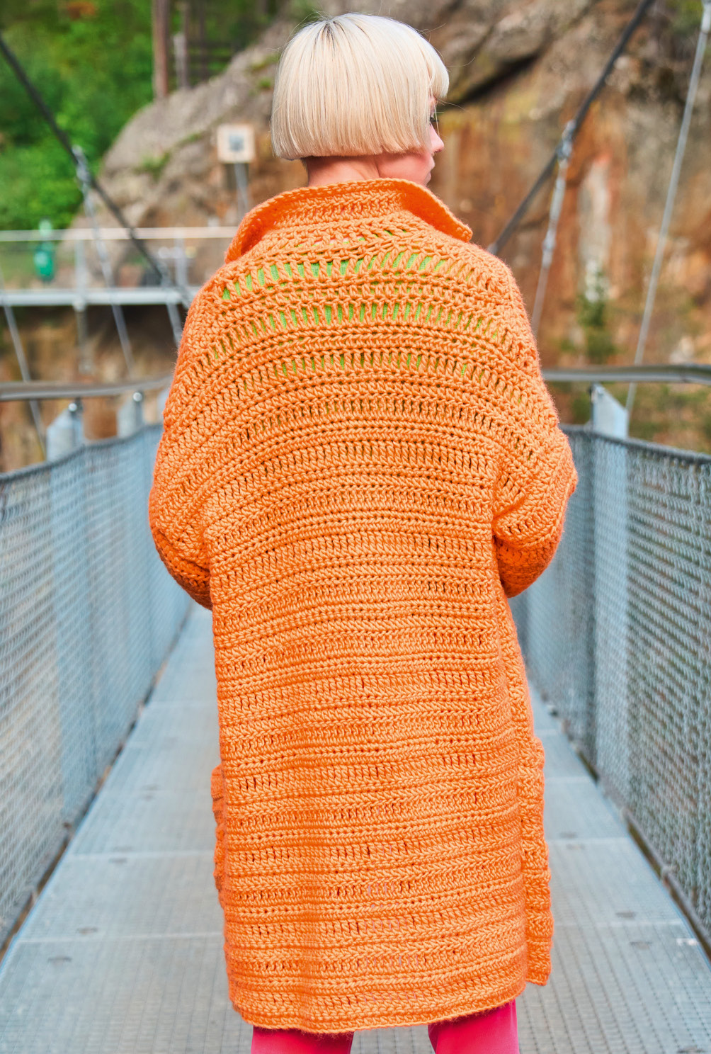 Modellansicht Bild 6: Gehäkelter Mantel