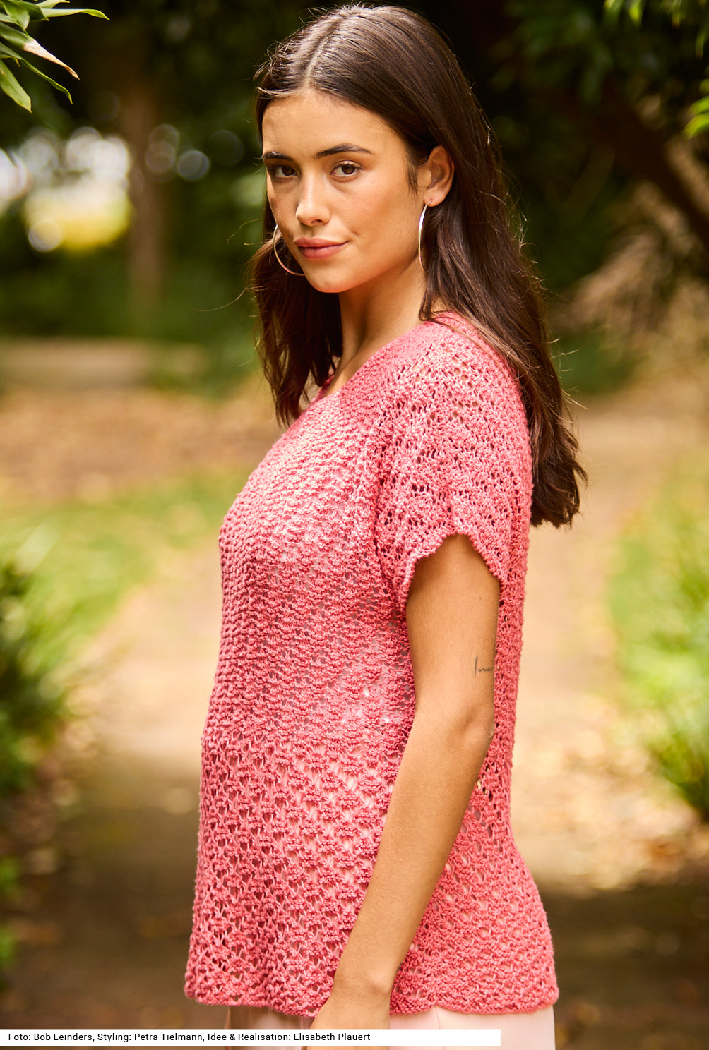 Modellansicht Bild 3: Pullover mit überschnittenen Schultern