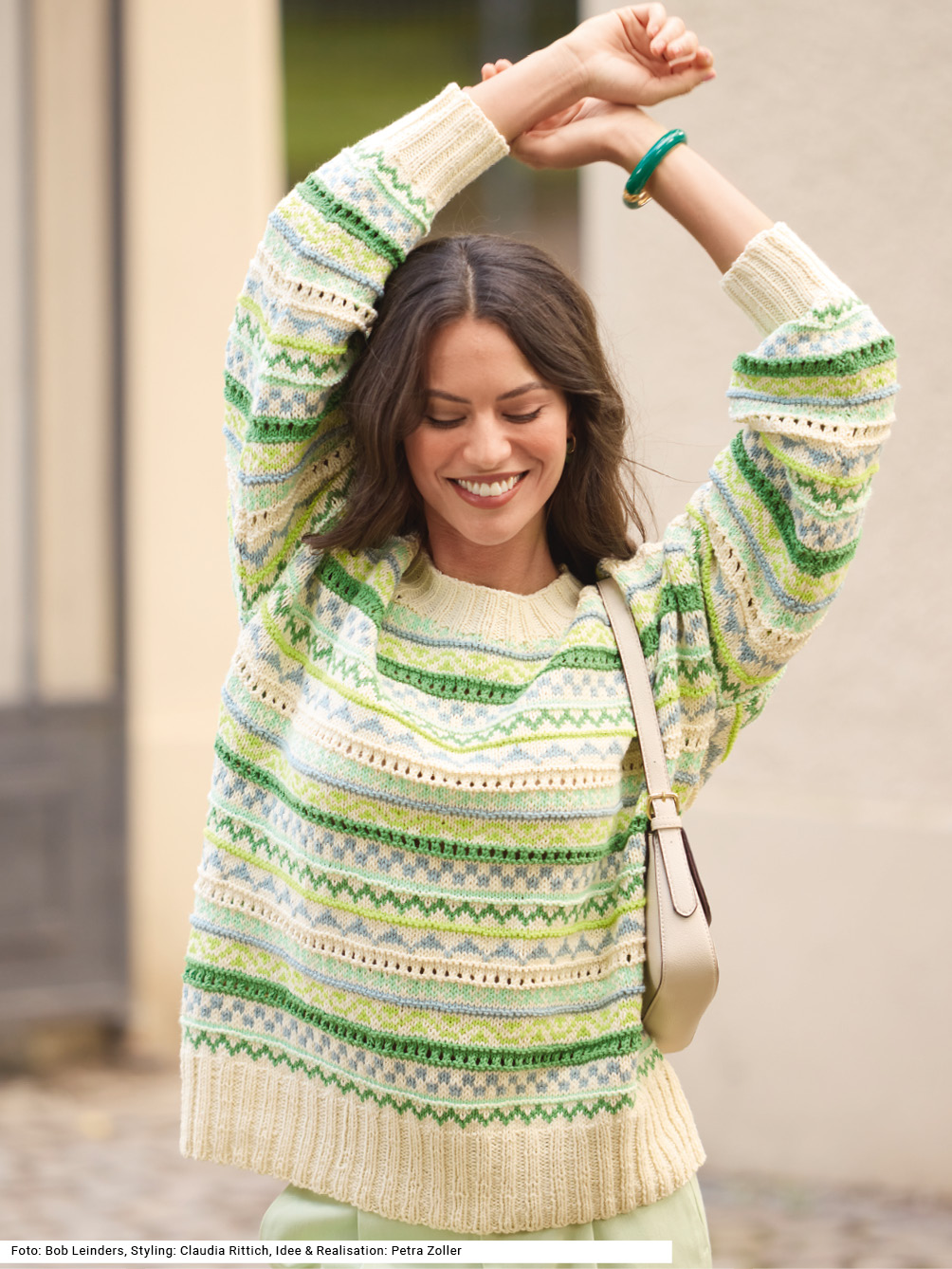 Modellansicht Bild 1: Pulli mit Jacquardstreifen