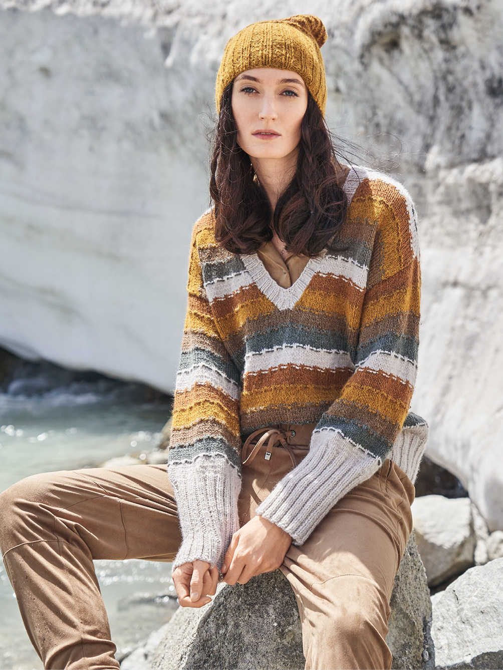 Modellansicht Bild 1: Pulli und Mütze mit südafrikanischem Flair