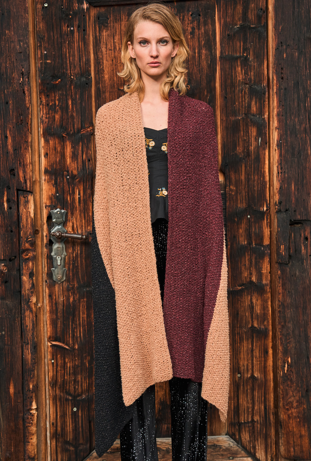 Modellansicht Bild 3: Dreifarbige Stola