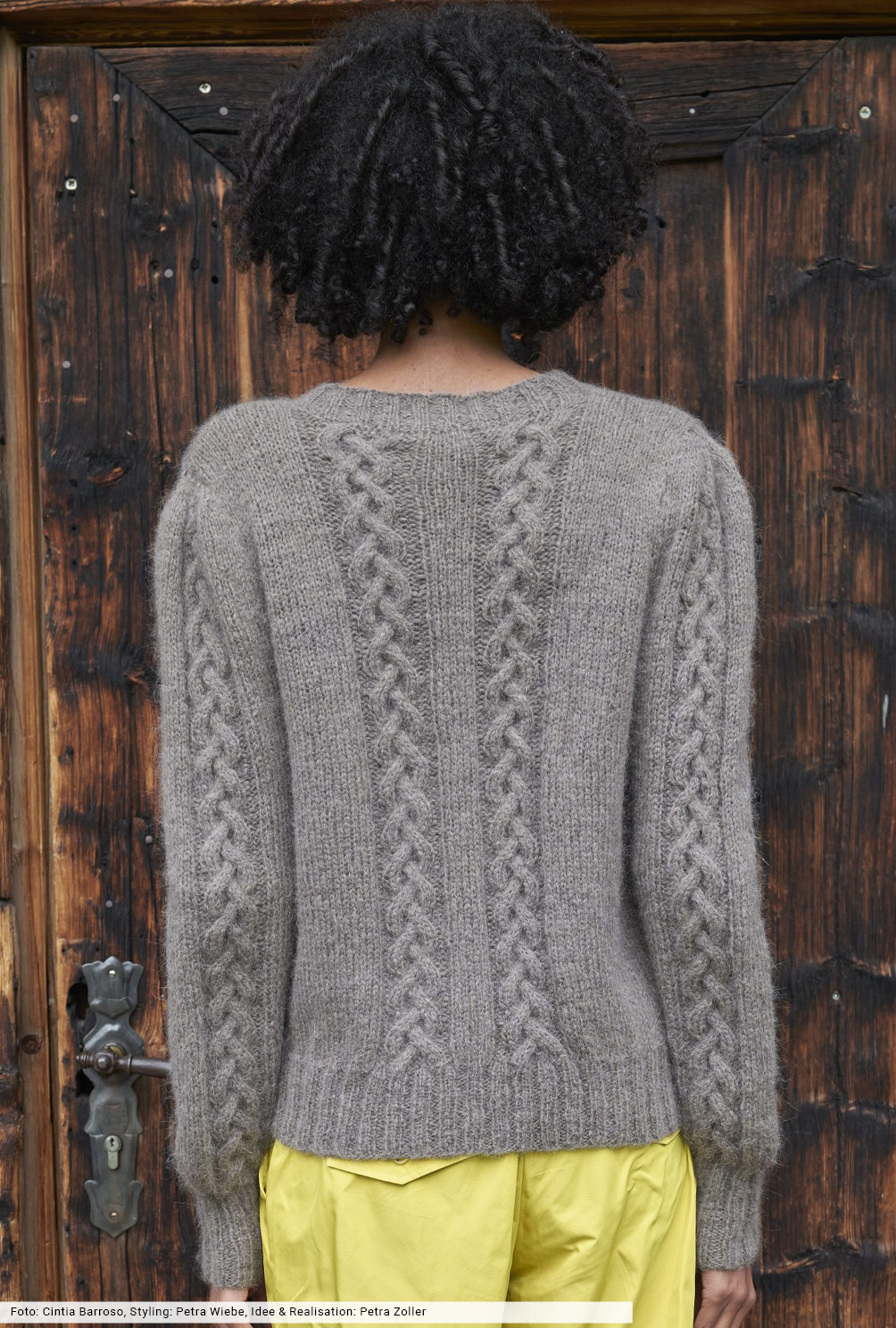 Modellansicht Bild 5: Pulli mit Zopfstreifen