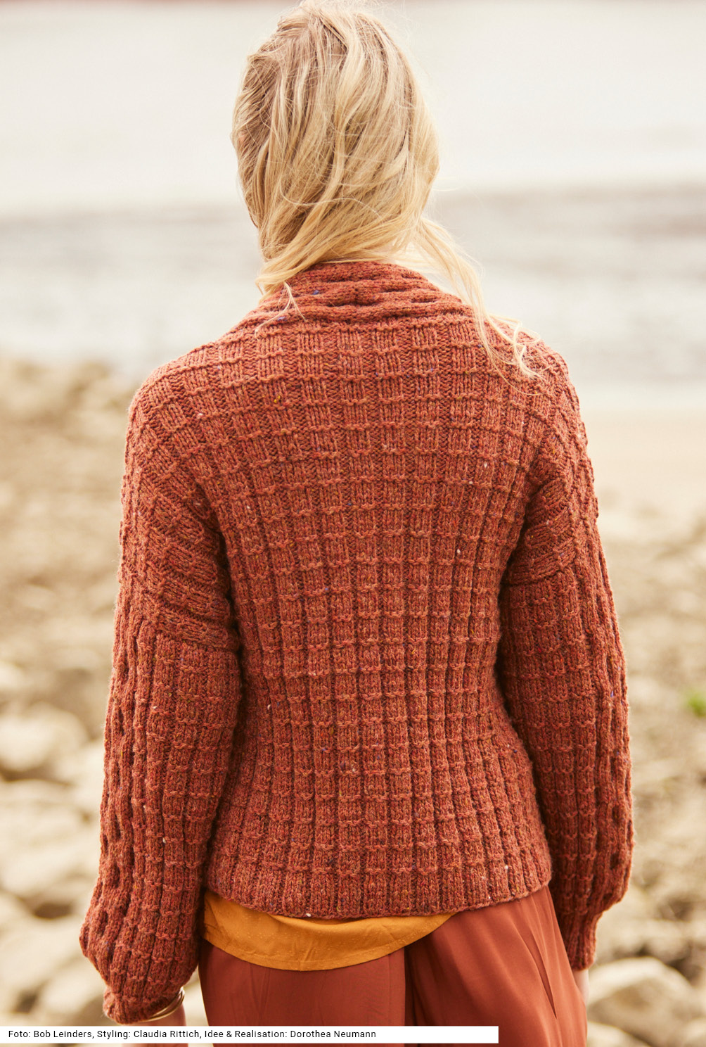 Modellansicht Bild 5: Jacke mit Schalkragen in Braun