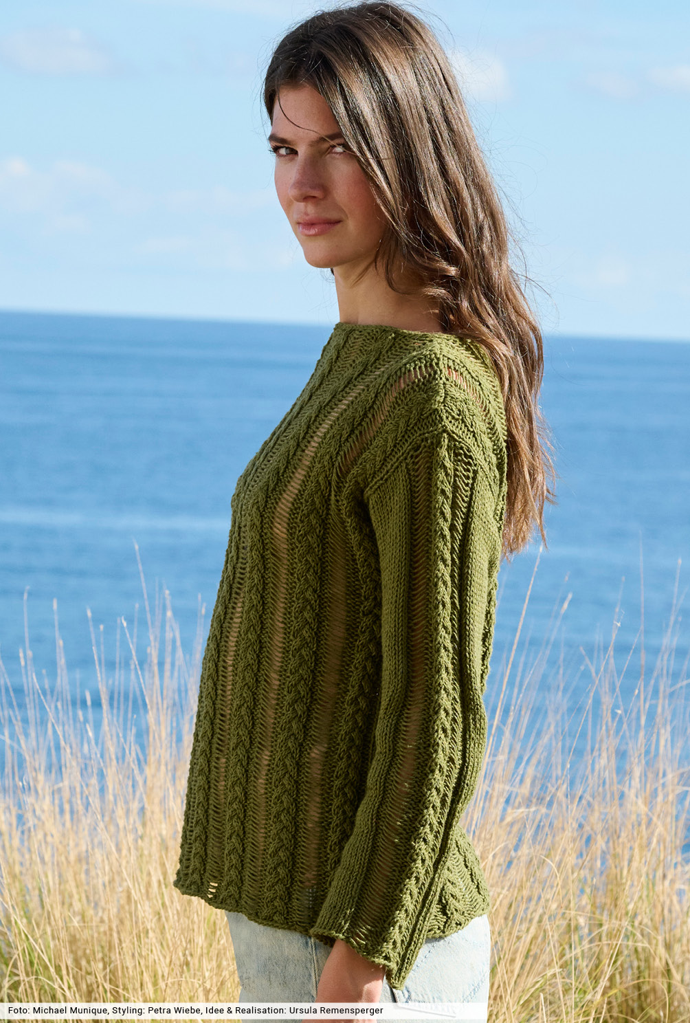 Modellansicht Bild 3: Zopfpulli mit Fallmaschen