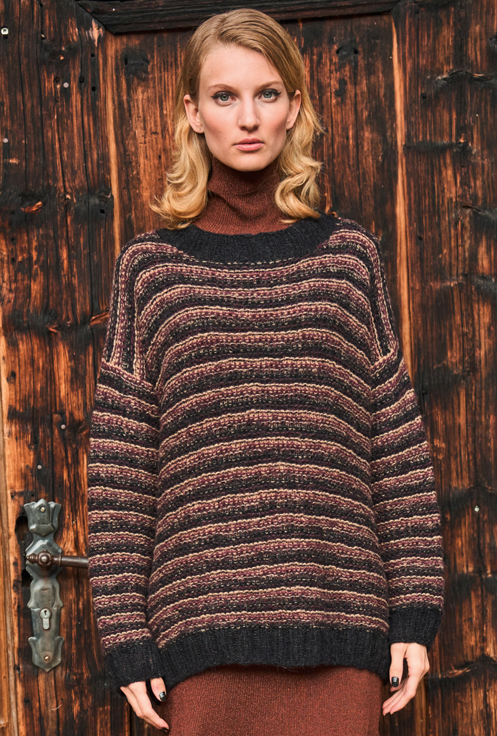 Modellansicht Bild 3: Pulli im Streifenmuster