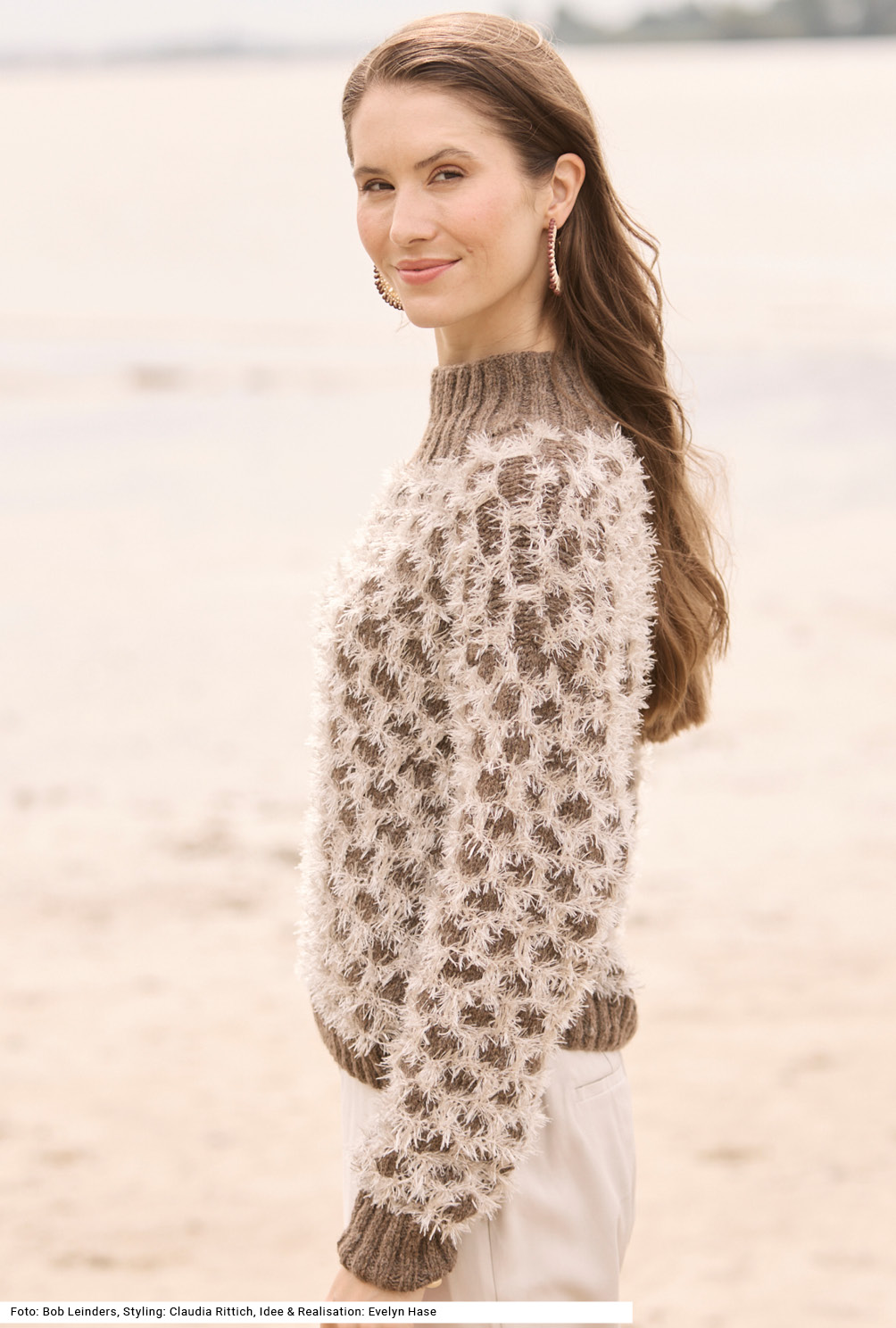 Modellansicht Bild 3: Pullover im Hebemaschenmuster