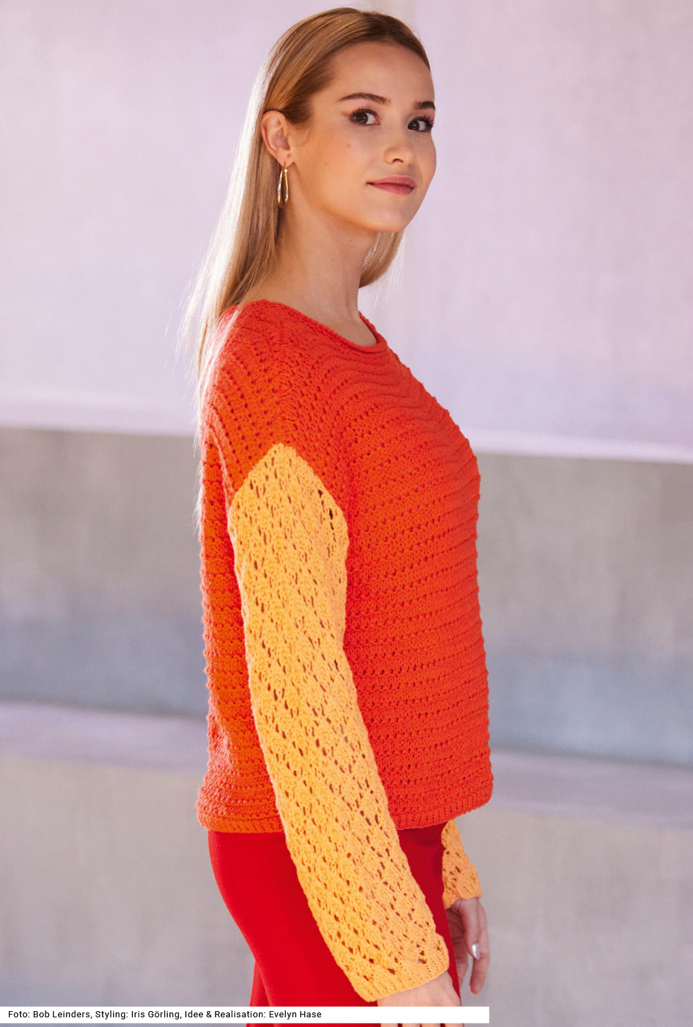 Pulli mit Ajour- und Querrippenmuster in Orange und Korallenrot