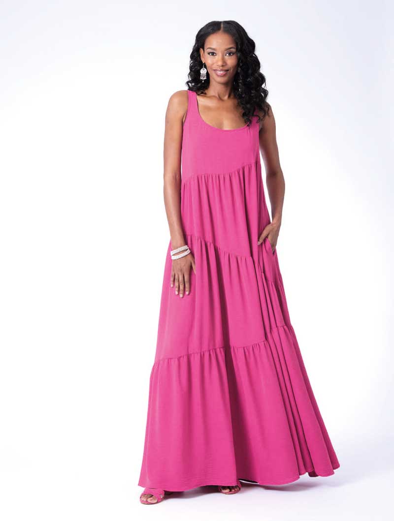 Fuchsia Kleid, ärmellos, fließend, Stufenoptik. Schlicht, modisch und bequem.