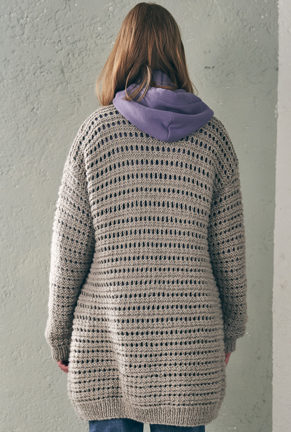 Modellansicht Bild 5: Gemütlicher Cardigan mit Querrippen