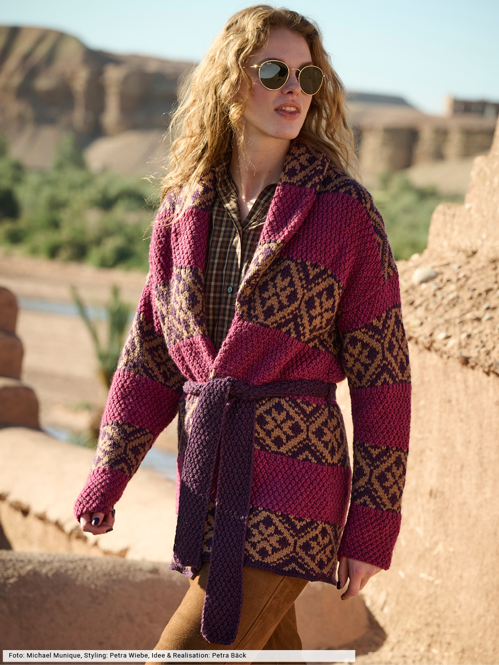 Modellansicht Bild 1: Jacke mit Jacquardstreifen