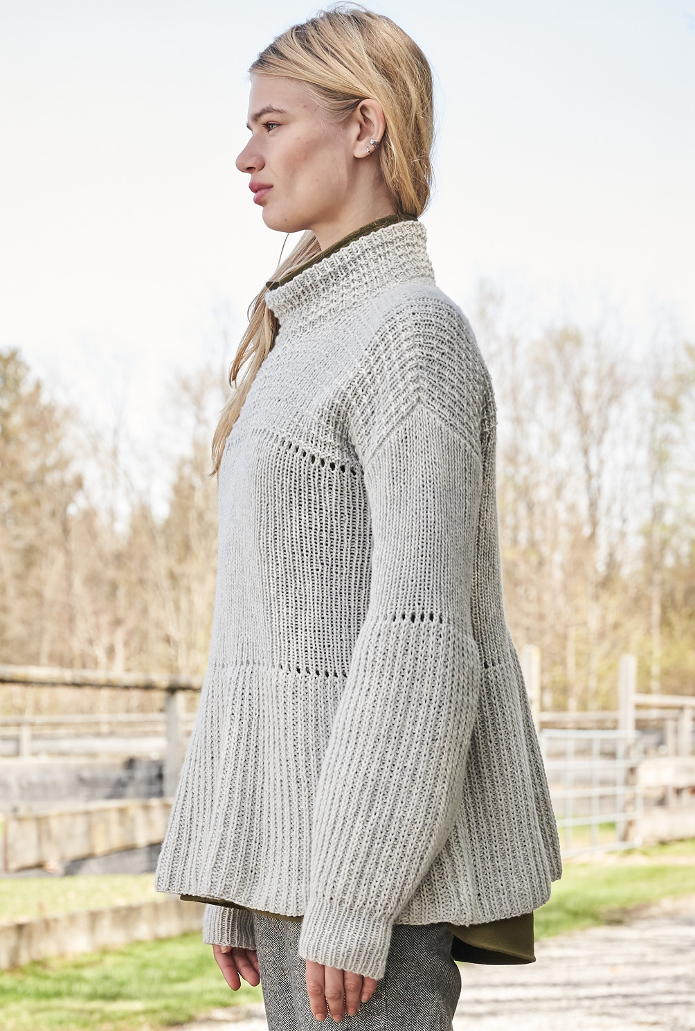 Modellansicht Bild 6: Pulli mit Rippenstrukturen und Schößchen