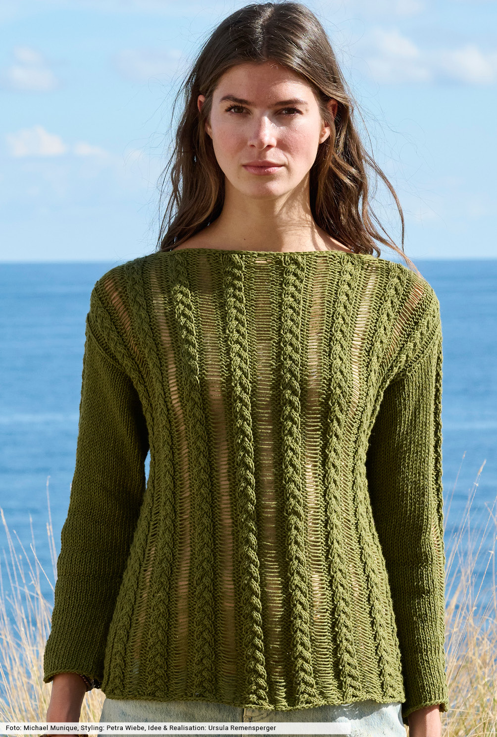Modellansicht Bild 2: Zopfpulli mit Fallmaschen