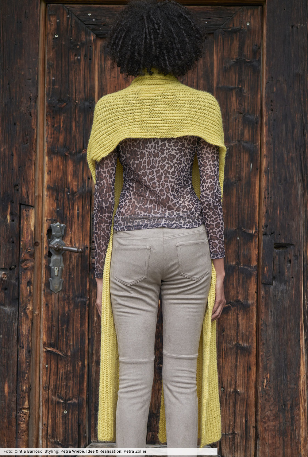 Modellansicht Bild 5: Schal im Rippenmuster