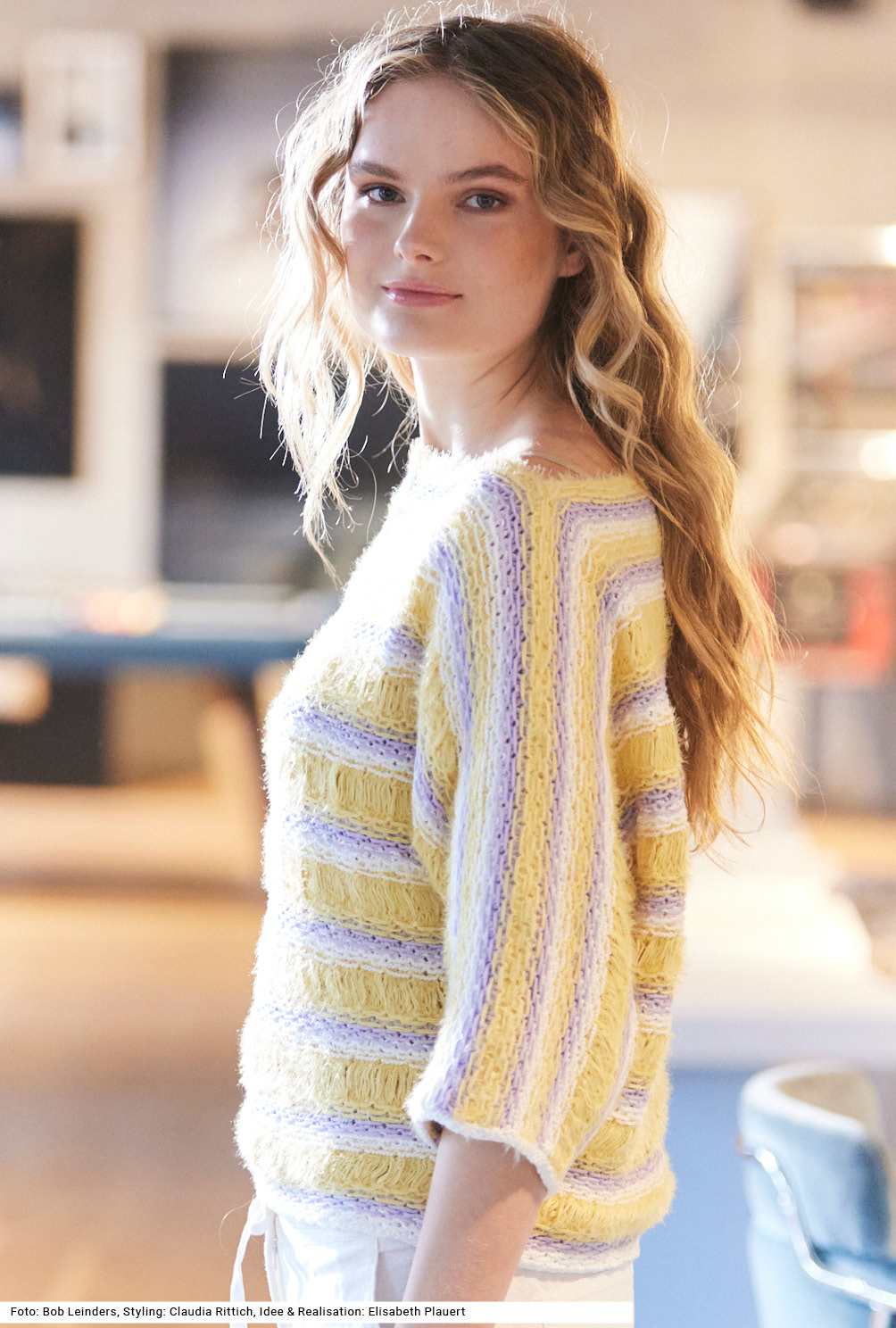 Modellansicht Bild 3: Pullover mit Fledermaus-Ärmeln