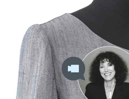 Graues, strukturiertes Leinenkleid, minimalistisch geschnitten. Stilvoll und modisch, DIY-Charakter.