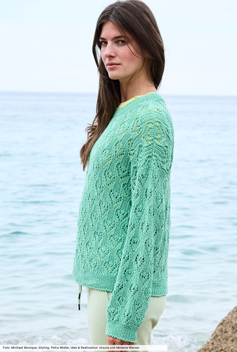 Modellansicht Bild 3: Pulli in Türkis