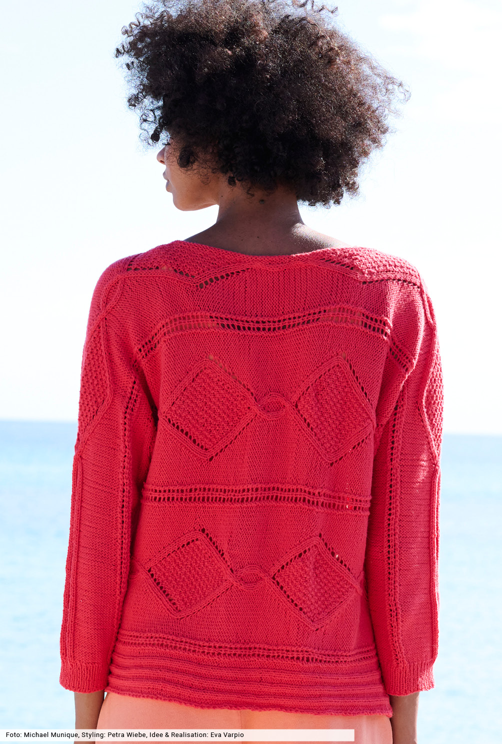 Modellansicht Bild 5: Quergestrickte Jacke