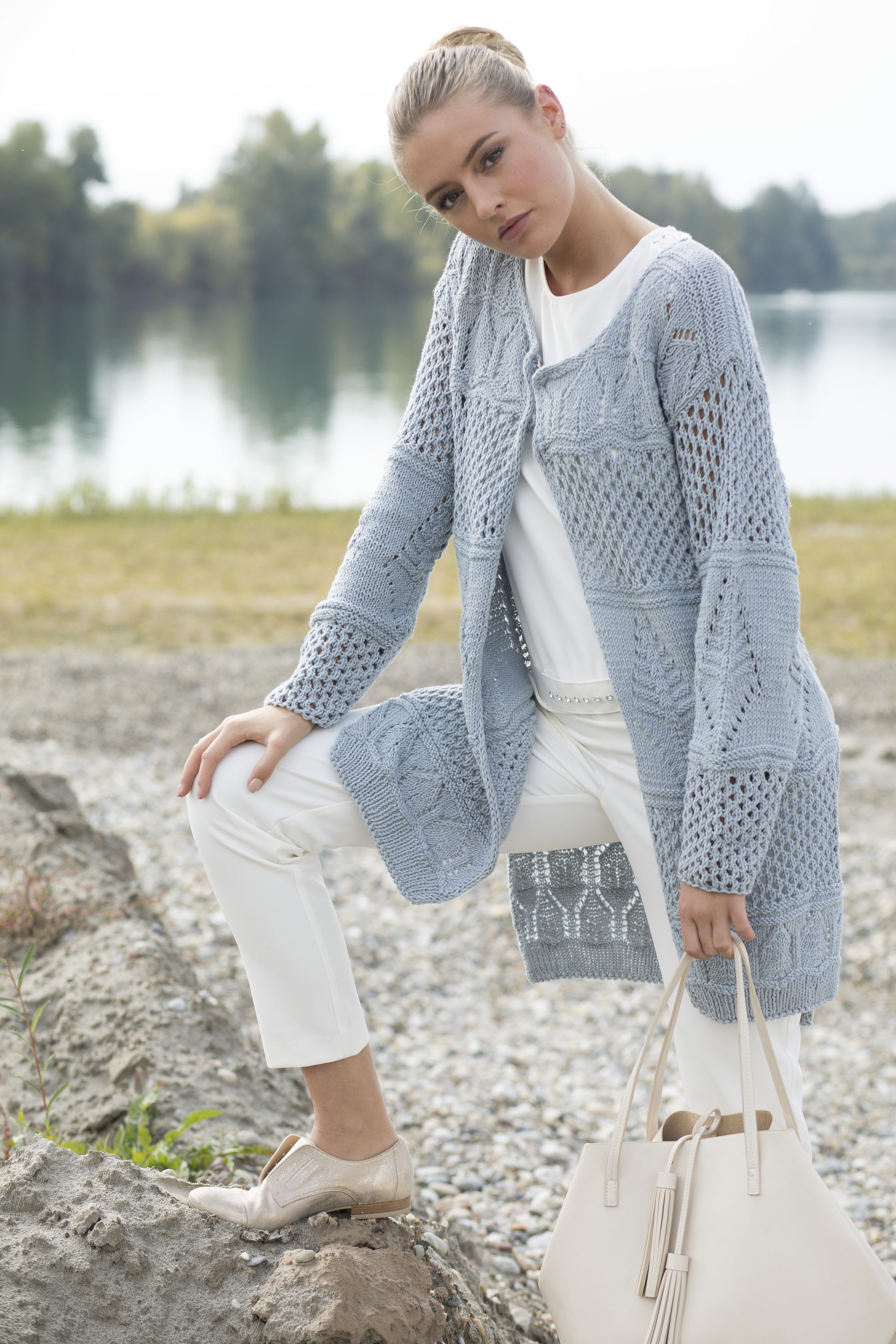 Modellansicht Bild 3: Longjacke im Mustermix