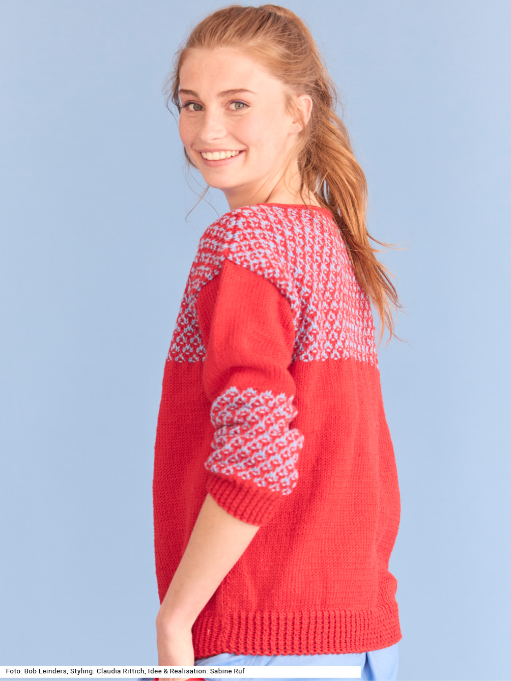 Modellansicht Bild 1: Pullover mit Hebemaschenmuster