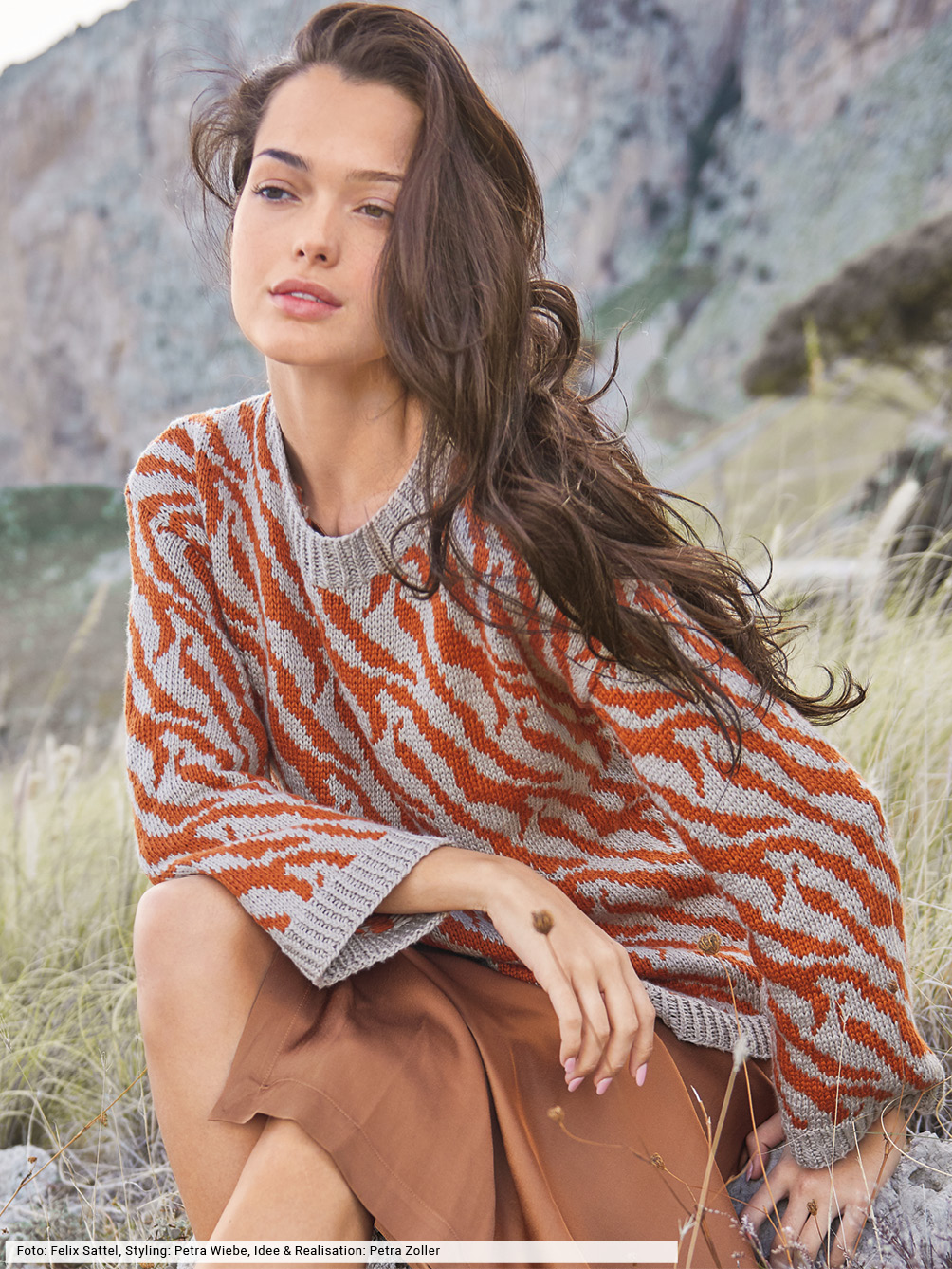 Modellansicht Bild 1: Pulli im Animalprint-Muster