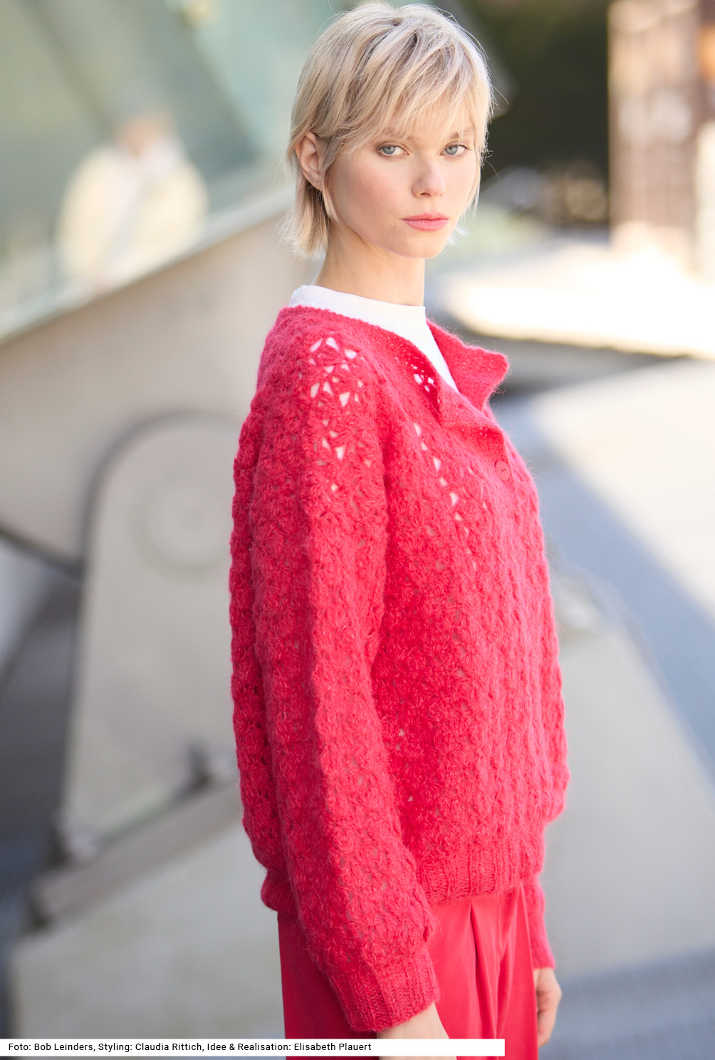 Modellansicht Bild 4: Häkelpullover mit Poloausschnitt