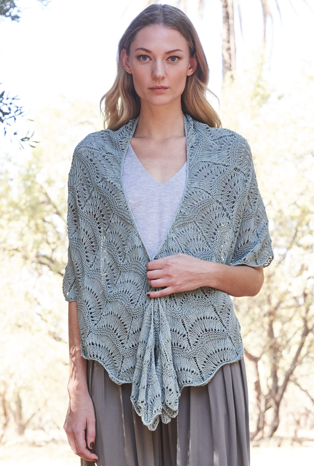 Modellansicht Bild 3: Luxuriöses Tuch im Wellenmuster